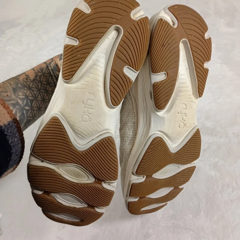 Ryka Walking Sneakers Womens 9.5M Beige Mesh Lace Up RE-ZORB‎ Cushion